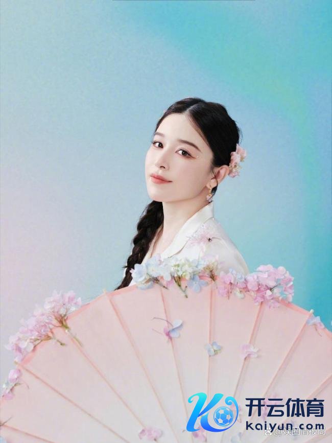 阚清子新妆造 花神造型引爆全网热议